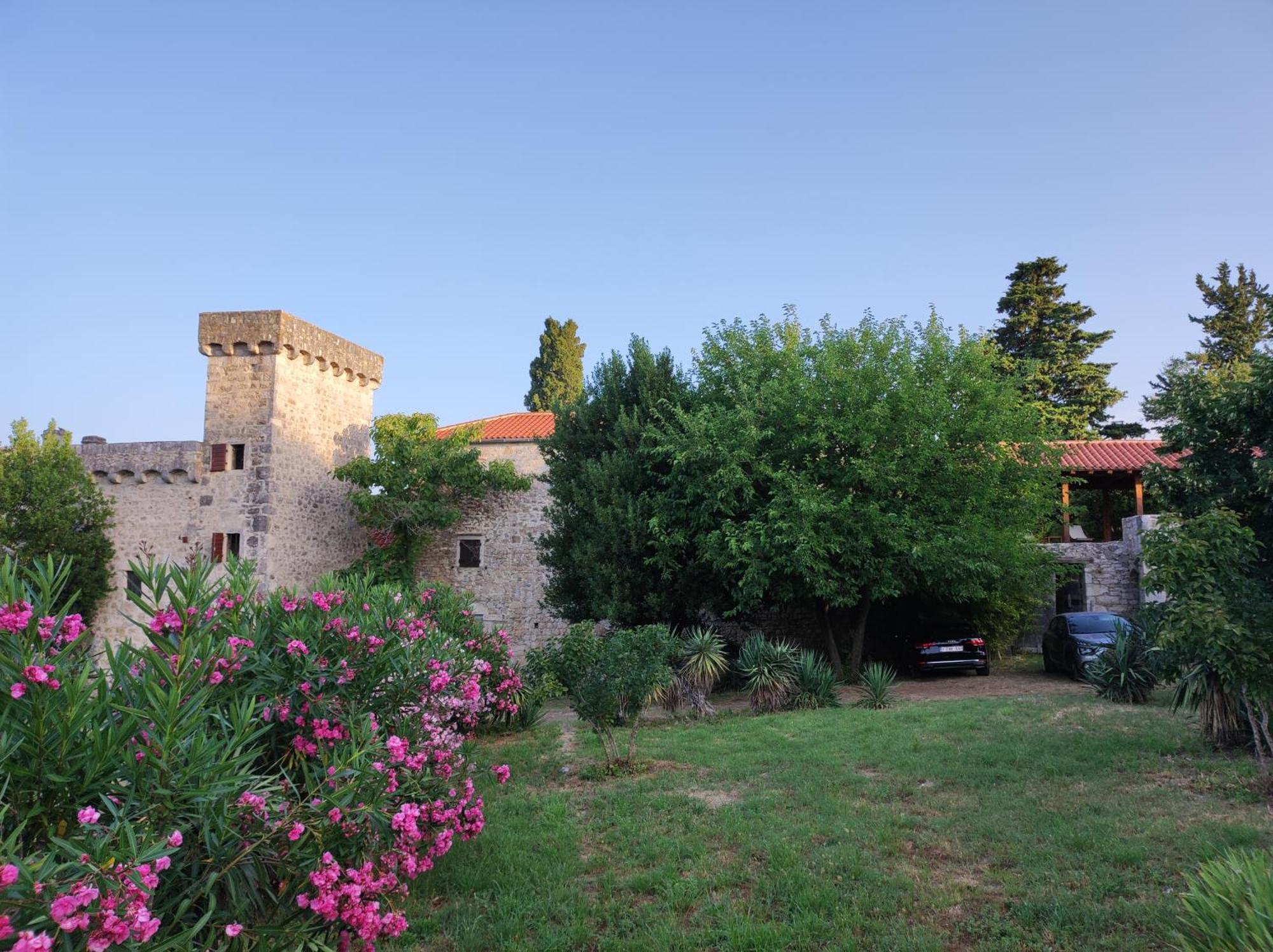 Jankovich Castle Benkovac Exterior foto